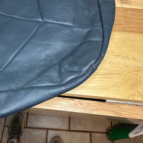 Vintage Leather Hobo Bag in Navy Blue - Picture 7 of 12